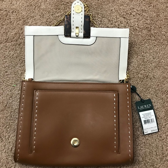 Ralph Lauren Wristlet. Comes with dust bag. - Picture 2 of 4